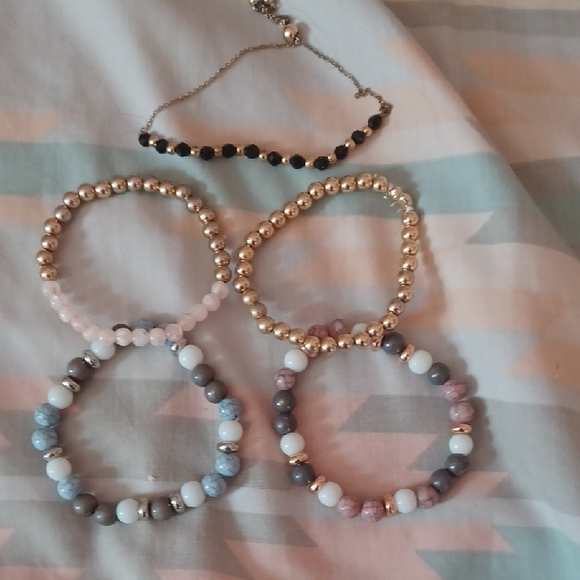 Jewelry - Gold and Pastel Beaded Stretch Bracelet Set - Women Jewelry